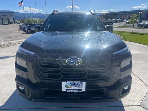 Crystal Black Silica 2026 Subaru Outback Touring XT