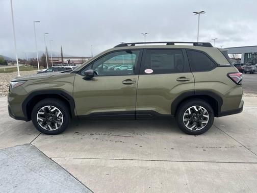 Autumn Green Metallic 2026 Subaru Forester Premium