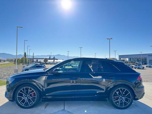 2023 Audi Q8 55 Prestige