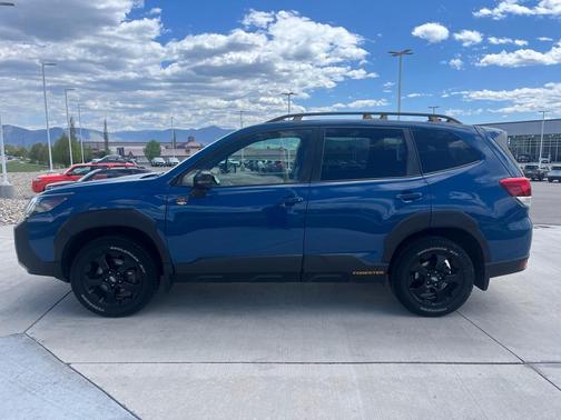 Geyser Blue 2022 Subaru Forester Wilderness