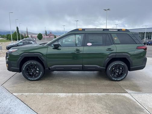 Deep Emerald Green Pearl 2026 Subaru Outback Wilderness
