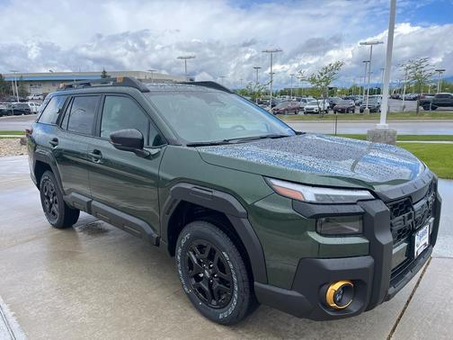 Deep Emerald Green Pearl 2026 Subaru Outback Wilderness