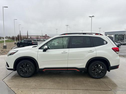 Crystal White Pearl 2024 Subaru Forester Sport