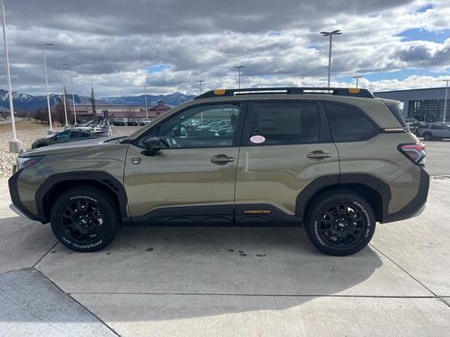 Autumn Green Metallic 2026 Subaru Forester Wilderness