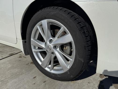 Pearl White 2015 Nissan Altima 2.5 SL