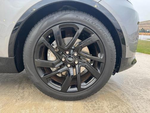 2021 Land Rover Discovery P300 S R-Dynamic
