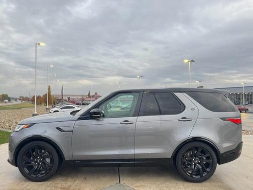2021 Land Rover Discovery P300 S R-Dynamic
