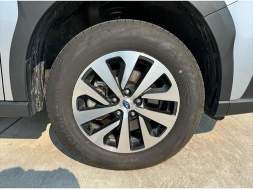 Ice Silver Metallic 2024 Subaru Outback Premium