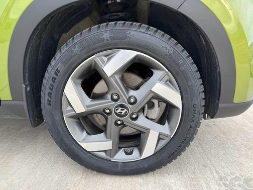 2022 Hyundai VENUE SEL