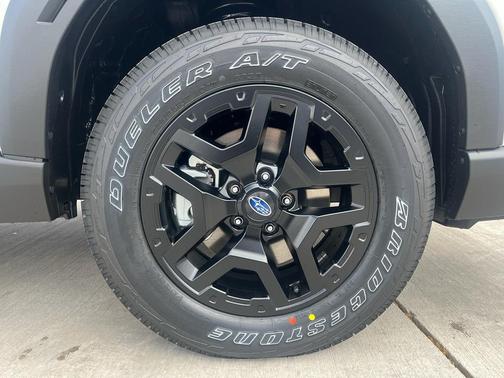 Crystal White Pearl 2026 Subaru Outback Wilderness