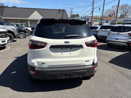 2022 Ford EcoSport SES