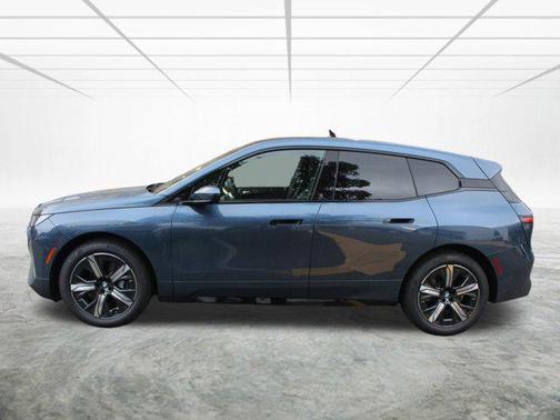 2026 BMW iX xDrive60