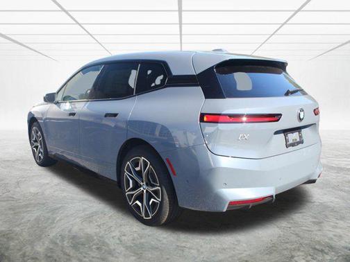 2026 BMW iX xDrive45