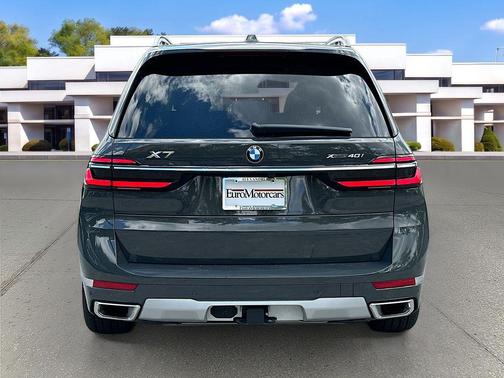 Dravit Grey Metallic 2026 BMW X7 xDrive40i