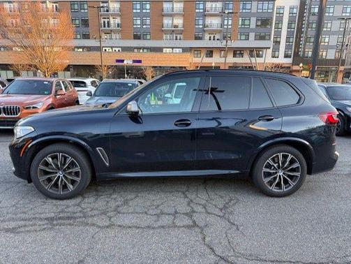 2021 BMW X5 M50i