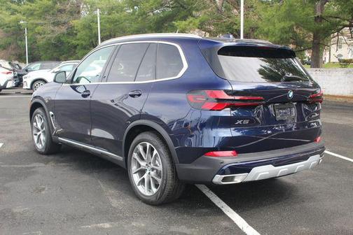Tanzanite Blue II Metallic 2026 BMW X5 xDrive40i