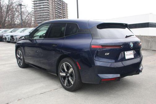 2026 BMW iX xDrive60