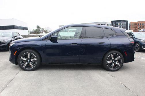 2026 BMW iX xDrive60