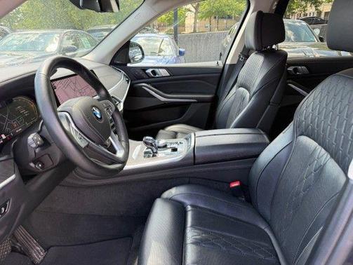 Arctic Grey Metallic 2021 BMW X7 xDrive40i