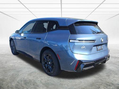 2026 BMW iX xDrive60