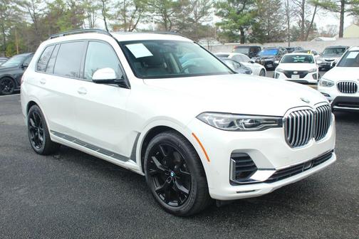 Mineral White Metallic 2021 BMW X7 xDrive40i