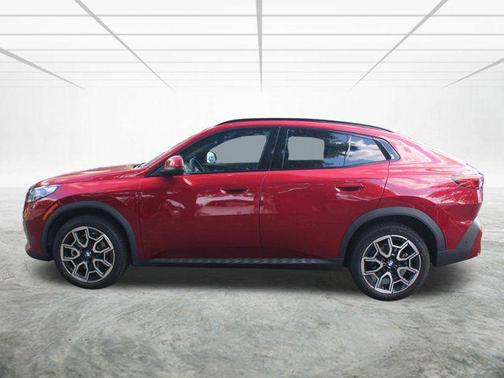 2025 BMW X2 xDrive28i