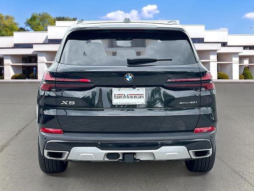 Black Sapphire Metallic 2026 BMW X5 xDrive40i