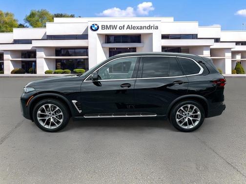 Black Sapphire Metallic 2026 BMW X5 xDrive40i