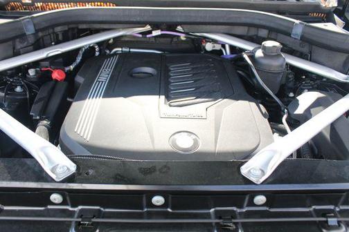 2023 BMW X6 xDrive40i