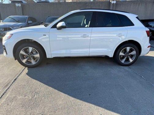 2025 Audi Q5 40 Premium