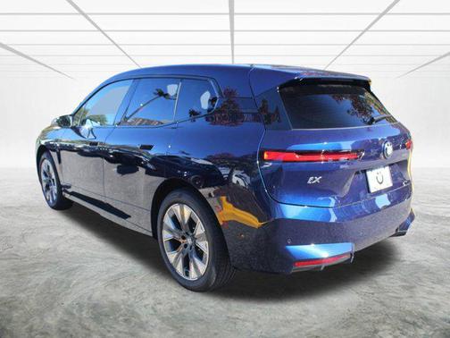 2026 BMW iX xDrive45