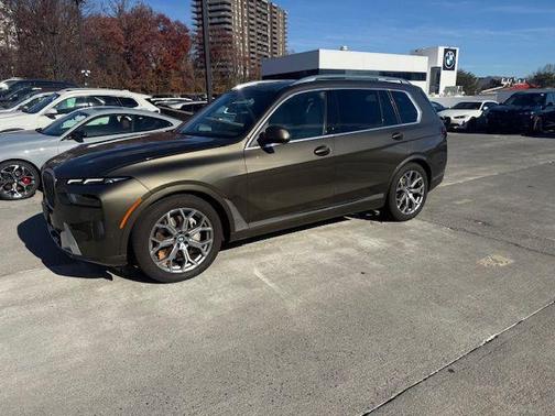 2025 BMW X7 xDrive40i