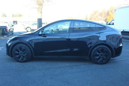 2024 Tesla Model Y Standard Range