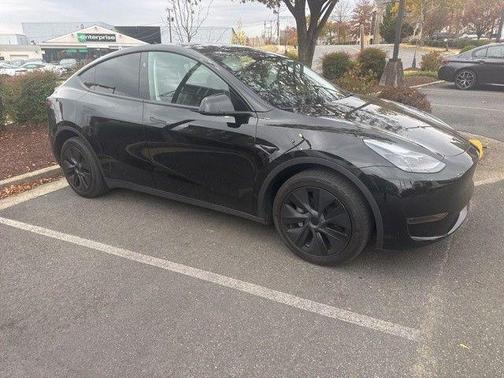 2024 Tesla Model Y Standard Range