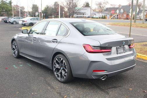 2026 BMW 330 i xDrive