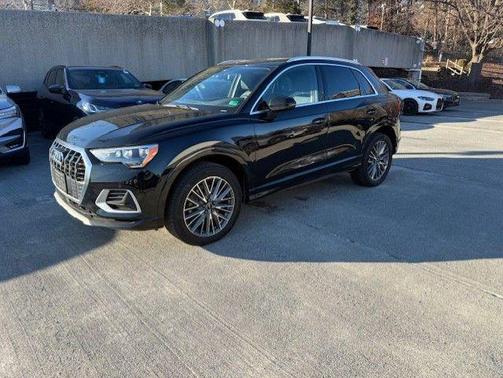 2022 Audi Q3 40 Premium