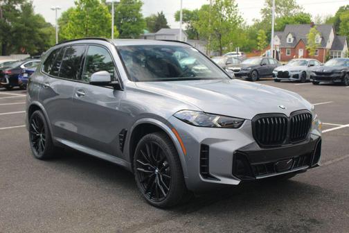 Skyscraper Grey Metallic 2026 BMW X5 xDrive40i