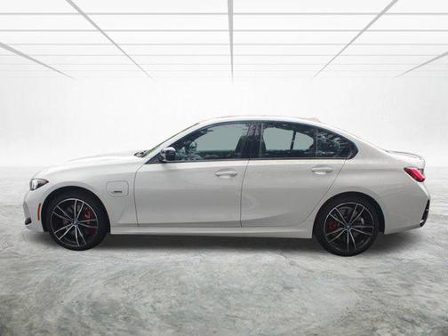 2023 BMW 330e Base