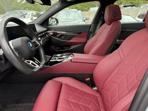 Brooklyn Grey Metallic 2024 BMW i5 eDrive40