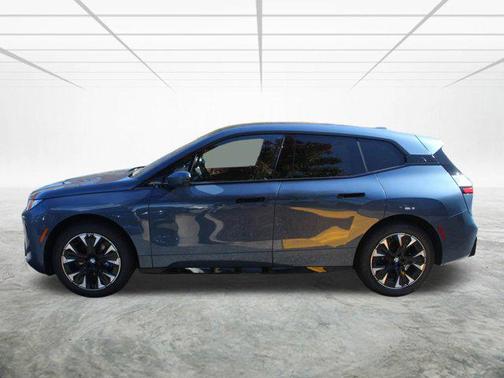 2026 BMW iX xDrive45