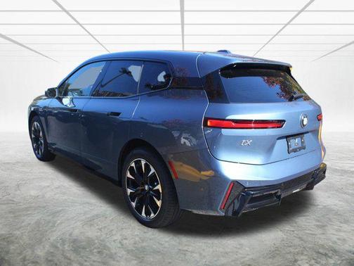 2026 BMW iX xDrive45