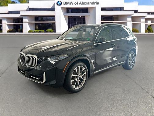 Black Sapphire Metallic 2026 BMW X5 PHEV xDrive50e