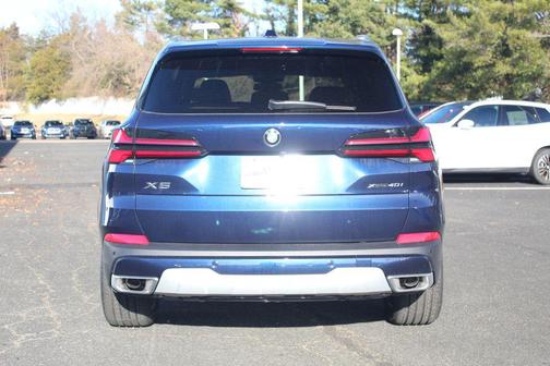 Tanzanite Blue II Metallic 2026 BMW X5 xDrive40i