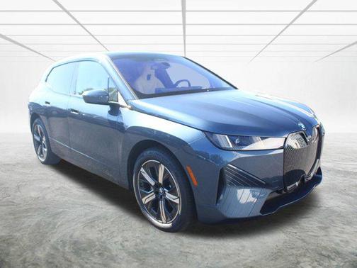 2026 BMW iX xDrive60