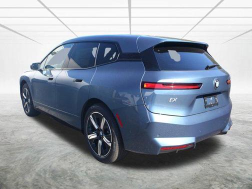 2026 BMW iX xDrive60