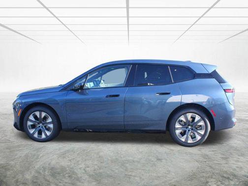 2026 BMW iX xDrive45