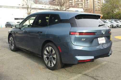 2026 BMW iX xDrive45