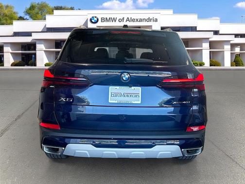 Tanzanite Blue II Metallic 2026 BMW X5 xDrive40i