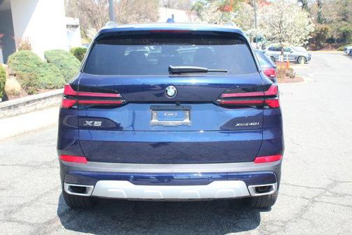 Tanzanite Blue II Metallic 2026 BMW X5 xDrive40i