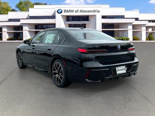 Black Sapphire Metallic 2026 BMW 740 xDrive